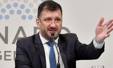 Eduardo Kueider fue expulsado de la Cámara de Senadores. Eduardo Kueider fue expulsado de la Cámara de Senadores.