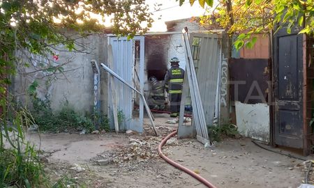 El siniestro ocurrió este martes alrededor de las 17 en una vivienda de barrio Varadero Sarsotti. El siniestro ocurrió este martes alrededor de las 17 en una vivienda de barrio Varadero Sarsotti.