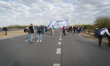 Festram anunció que se suma a la movilización general en todo el país para el día 18 de diciembre próximo lanzada por la CGT. Festram anunció que se suma a la movilización general en todo el país para el día 18 de diciembre próximo lanzada por la CGT.