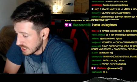 Mientras su hermano hablaba, Germán Conti en el chat de Twitch comentaba Hasta las lágrimas...