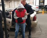 Tras ser detenido, el santafesino involucrado fue trasladado hasta la Delegación Santa Fe de la Policía Federal. Tras ser detenido, el santafesino involucrado fue trasladado hasta la Delegación Santa Fe de la Policía Federal.