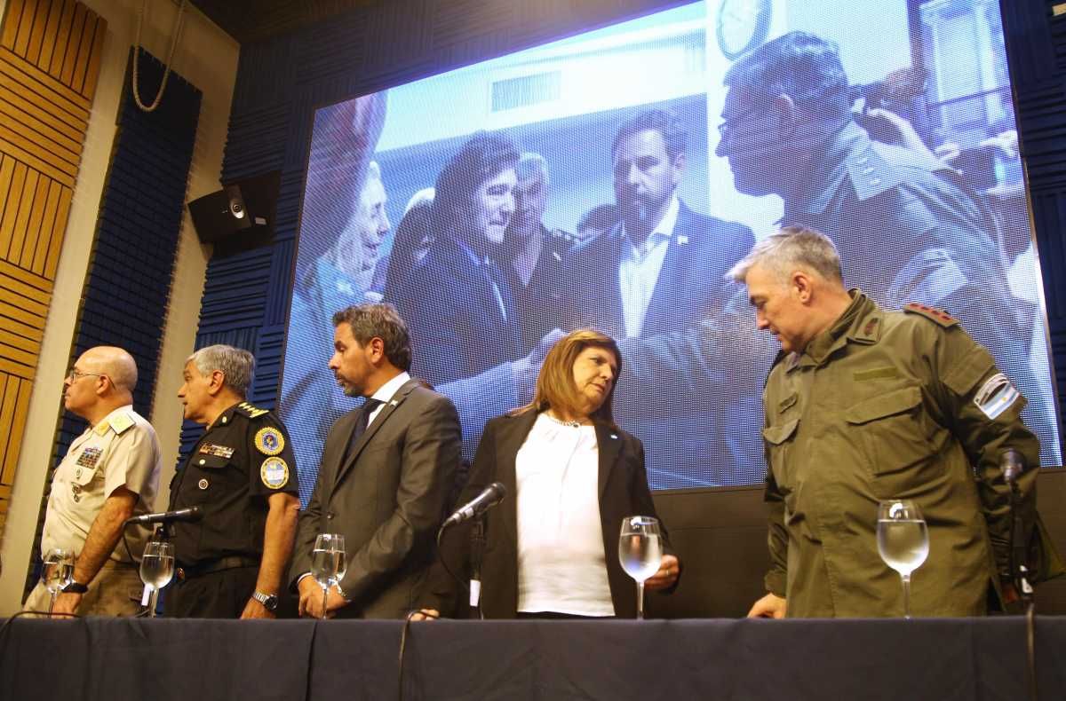 La ministra de seguridad, Patricia Bullrich, durante la conferencia de prensa luego de la manifestación en plaza de Mayo.