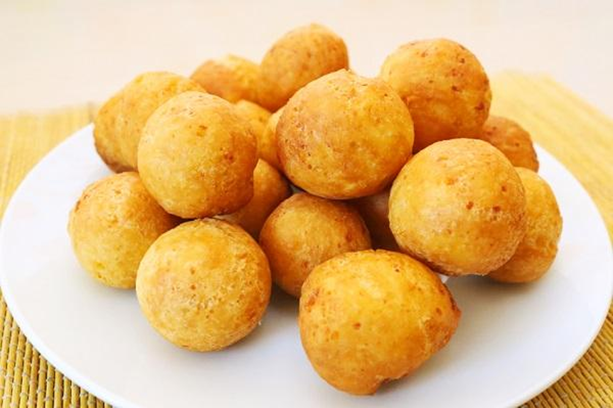 Los buñuelos de papa o patata son clásicos de la cocina española. Los buñuelos de papa o patata son clásicos de la cocina española.