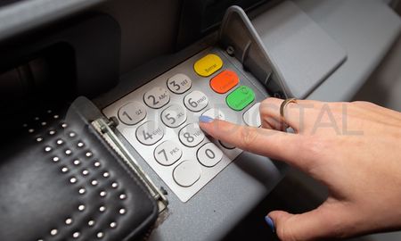 Los empleados públicos de Santa Fe cobrarán el viernes la diferencia del aguinaldo. Los empleados públicos de Santa Fe cobrarán el viernes la diferencia del aguinaldo.