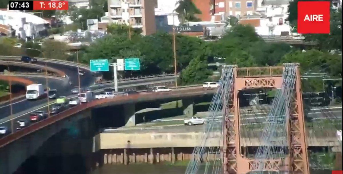 Una de las cámaras de AIRE capta el ingreso a la ciudad por Avenida Alem desde el Viaducto Oroño.&nbsp;
