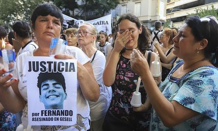 crimen de fernando: haran reconocimiento por fotos de 4 rugbiers porque perdieron el bronceado crimen de fernando: haran reconocimiento por fotos de 4 rugbiers porque perdieron el bronceado
