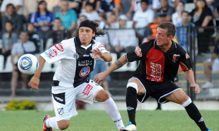Ex Colón y Rosario Central: Damián Díaz será refuerzo de Banfield de Gustavo Munúa Ex Colón y Rosario Central: Damián Díaz será refuerzo de Banfield de Gustavo Munúa