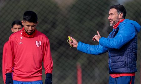 Mauro Luna Diale está cerca de convertirse en refuerzo de Platense, equipo que dirige el Kily González. Mauro Luna Diale está cerca de convertirse en refuerzo de Platense, equipo que dirige el Kily González.