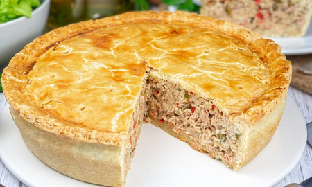 Tarta de pollo: la receta sin harina para sorprender a toda la familia Tarta de pollo: la receta sin harina para sorprender a toda la familia