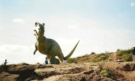 Escapada a Villa El Chocón, la tierra de los dinosaurios en Neuquén. Escapada a Villa El Chocón, la tierra de los dinosaurios en Neuquén.