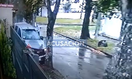 La Fiscalía difundió el video en donde una cámara captó el momento en que ocurrió el siniestro fatal. La Fiscalía difundió el video en donde una cámara captó el momento en que ocurrió el siniestro fatal.