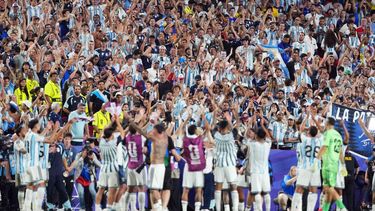 Miles de argentinos viajan por ruta a Atlanta para alentar a la Scaloneta ante Inglaterra