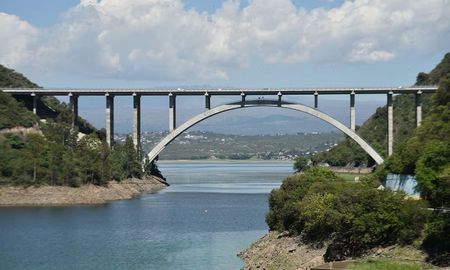 Villa Santa Cruz del Lago se destaca como un destino ideal para quienes buscan actividades al aire libre y paisajes naturales impresionantes. Villa Santa Cruz del Lago se destaca como un destino ideal para quienes buscan actividades al aire libre y paisajes naturales impresionantes.