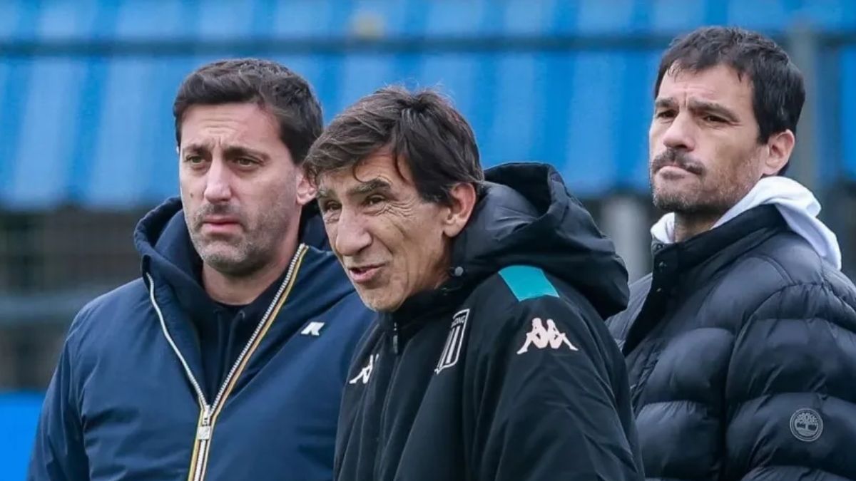 Diego Milito, presidente de Racing, decidió despedir a Gustavo Costas. Diego Milito, presidente de Racing, decidió despedir a Gustavo Costas.