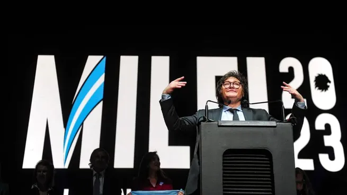 Milei apuntó contra Juntos por el Cambio, a quienes consideró "tibios". Milei apuntó contra Juntos por el Cambio, a quienes consideró "tibios". 