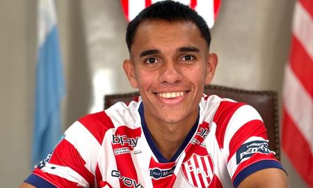 Lucas Ayala firmó contrato profesional con Unión hasta diciembre de 2028. Lucas Ayala firmó contrato profesional con Unión hasta diciembre de 2028.