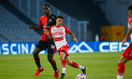 Baldomero Perlaza en último partido entre Instituto vs. Colón. Baldomero Perlaza en último partido entre Instituto vs. Colón.