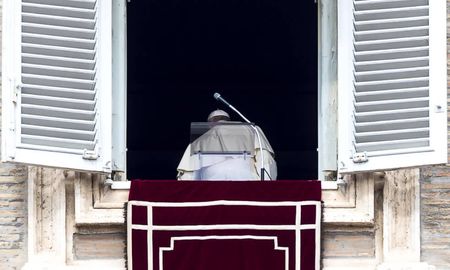 escandalo en el vaticano: investigan si se usaron donaciones para comprar departamentos de lujo escandalo en el vaticano: investigan si se usaron donaciones para comprar departamentos de lujo