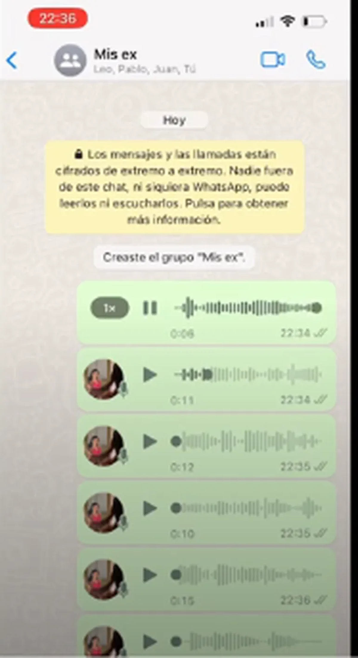 Creó un grupo de WhatsApp con todas sus exparejas.
