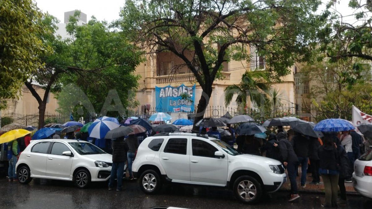 Los docentes hicieron paro este miércoles.