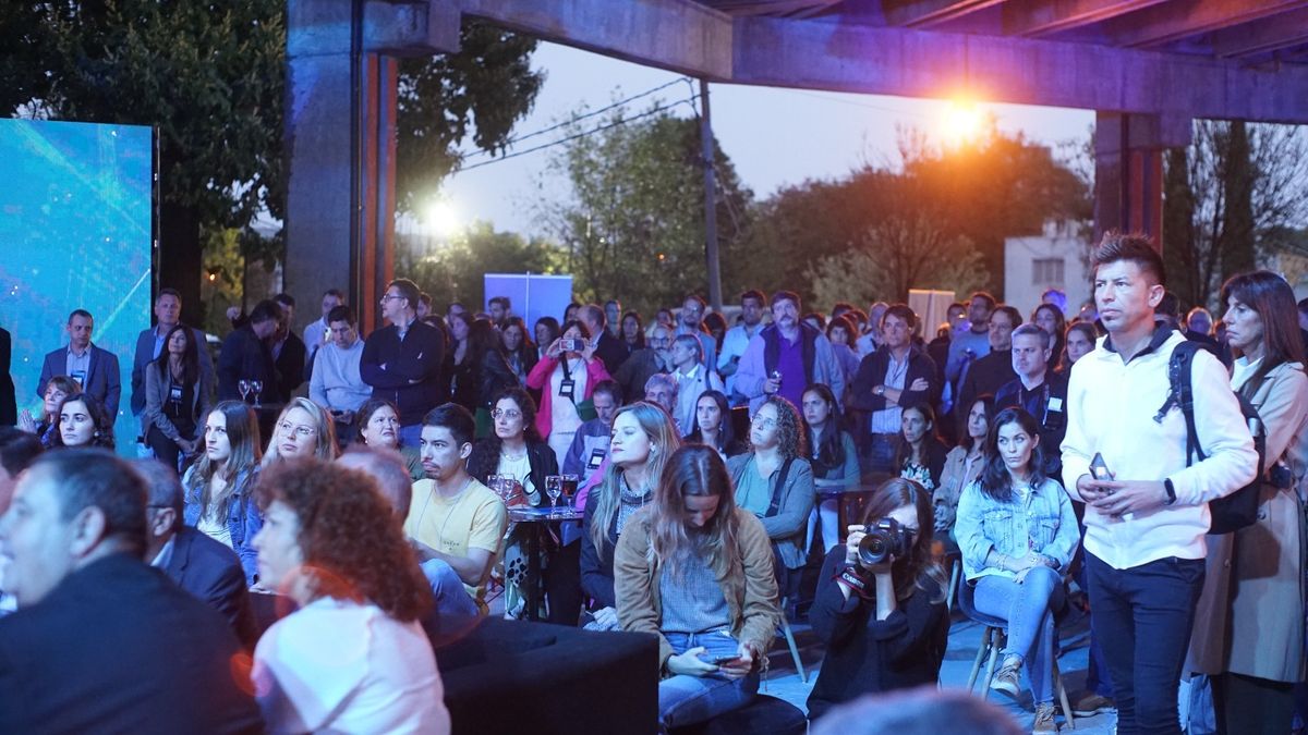 La actividad se desarrolló en el marco de la celebración del Día del Investigador Científico y de la Investigadora Científica y en el marco de "La Noche de la Ciencia"