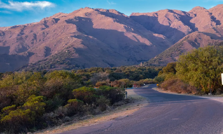 Escapada a paraíso natural de San Luis, perfecto para descansar entre la naturaleza y conocer su historia. Escapada a paraíso natural de San Luis, perfecto para descansar entre la naturaleza y conocer su historia.