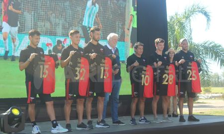 Presentados los refuerzos del Club Atlético Colón en el predio sabalero. Foto: Andrés Yossen. Presentados los refuerzos del Club Atlético Colón en el predio sabalero. Foto: Andrés Yossen.