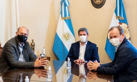 El gobernador se reunió el martes con los gobernadores de San Juan, Sergio Uñac, y de Entre Ríos, Gustavo Bordet. El gobernador se reunió el martes con los gobernadores de San Juan, Sergio Uñac, y de Entre Ríos, Gustavo Bordet.