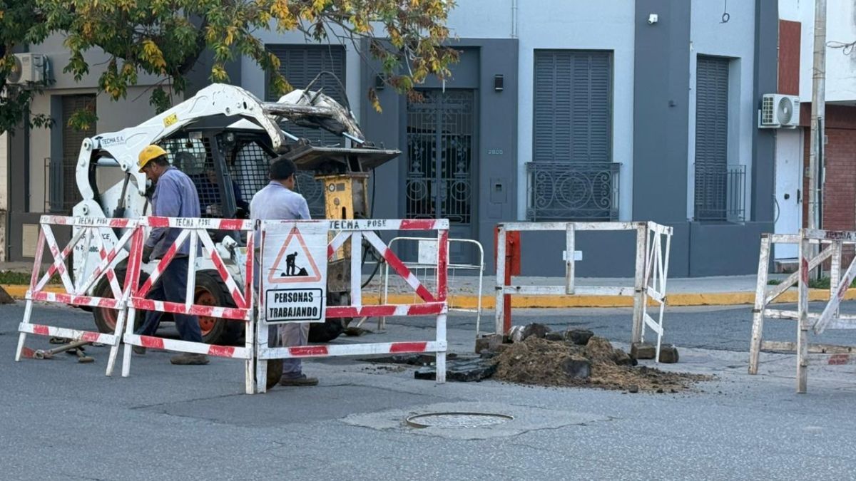 Así permanece calle Francia a la altura de Catamarca durante este sábado. Así permanece calle Francia a la altura de Catamarca durante este sábado.