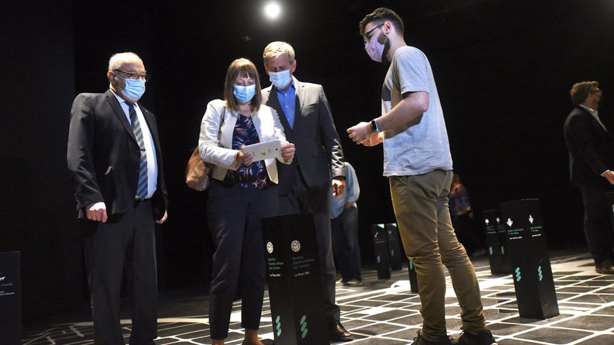 Emilio Jatón y la embajadora de Polonia intercambiaron experiencias y delinearon proyectos para la colectividad polaca que reside en Santa Fe.