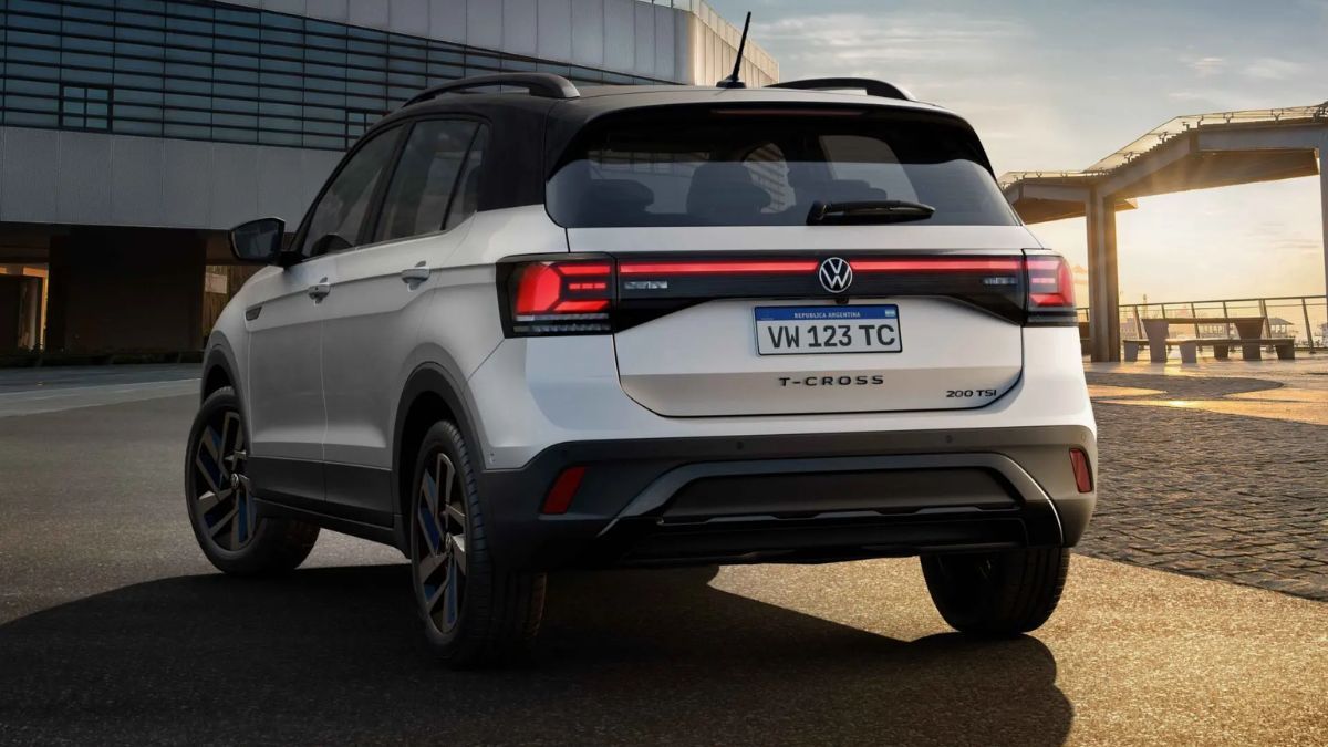 El Volkswagen T-Cross se destaca por su espacio interior y tecnología. El Volkswagen T-Cross se destaca por su espacio interior y tecnología.