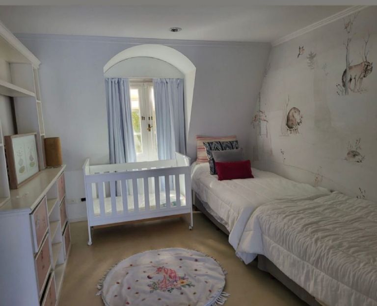 Así es el cuarto que Benjamín Vicuña les preparó a Magnolia y Amancio.