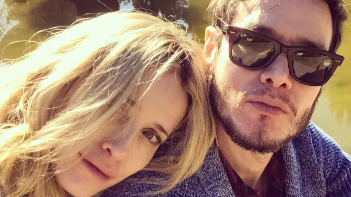 La romántica historia de amor entre Julieta Prandi y Emanuel Ortega. La romántica historia de amor entre Julieta Prandi y Emanuel Ortega.