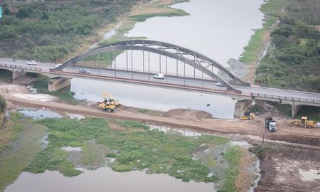 nuevo puente: con pullaro presente, este jueves se empiezan a colocar los pilotes nuevo puente: con pullaro presente, este jueves se empiezan a colocar los pilotes