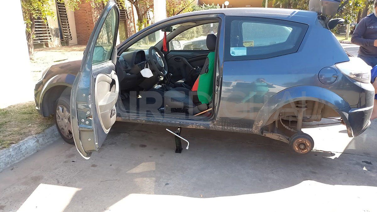El trabajador del hospital aseguró que en la zona de estacionamiento “falta iluminación” y el personal de seguridad “está en la garita de la guardia”.