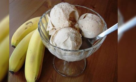 Helado de banana, by Maru Botana: rico y rápido. Helado de banana, by Maru Botana: rico y rápido.