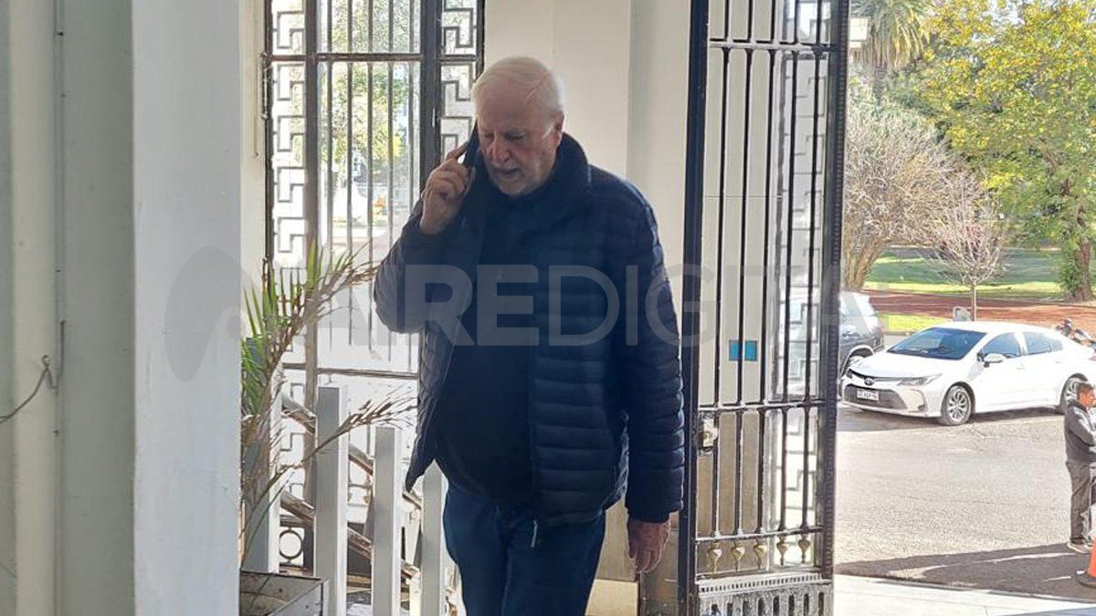 Vignatti llegó a las 9 de la mañana al Ministerio de Seguridad para reunirse con Rubén Rimoldi.