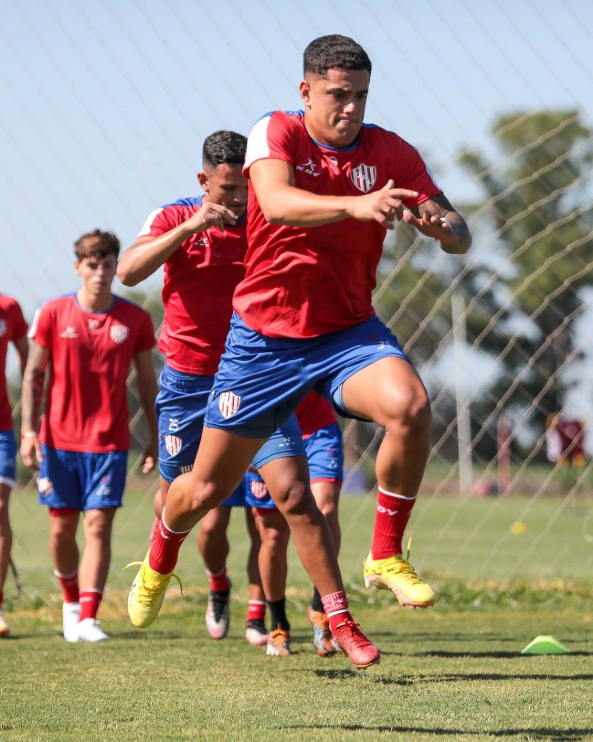 En Uruguay habrá jornada en doble turno en el predio de Defensor Sporting. En Uruguay habrá jornada en doble turno en el predio de Defensor Sporting.