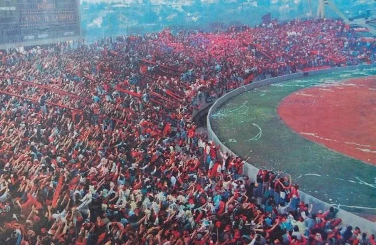 El 26 de junio es el Día del Hincha de Colón, en honor a aquél éxodo de Sabaleros a Córdoba. El 26 de junio es el Día del Hincha de Colón, en honor a aquél éxodo de Sabaleros a Córdoba.