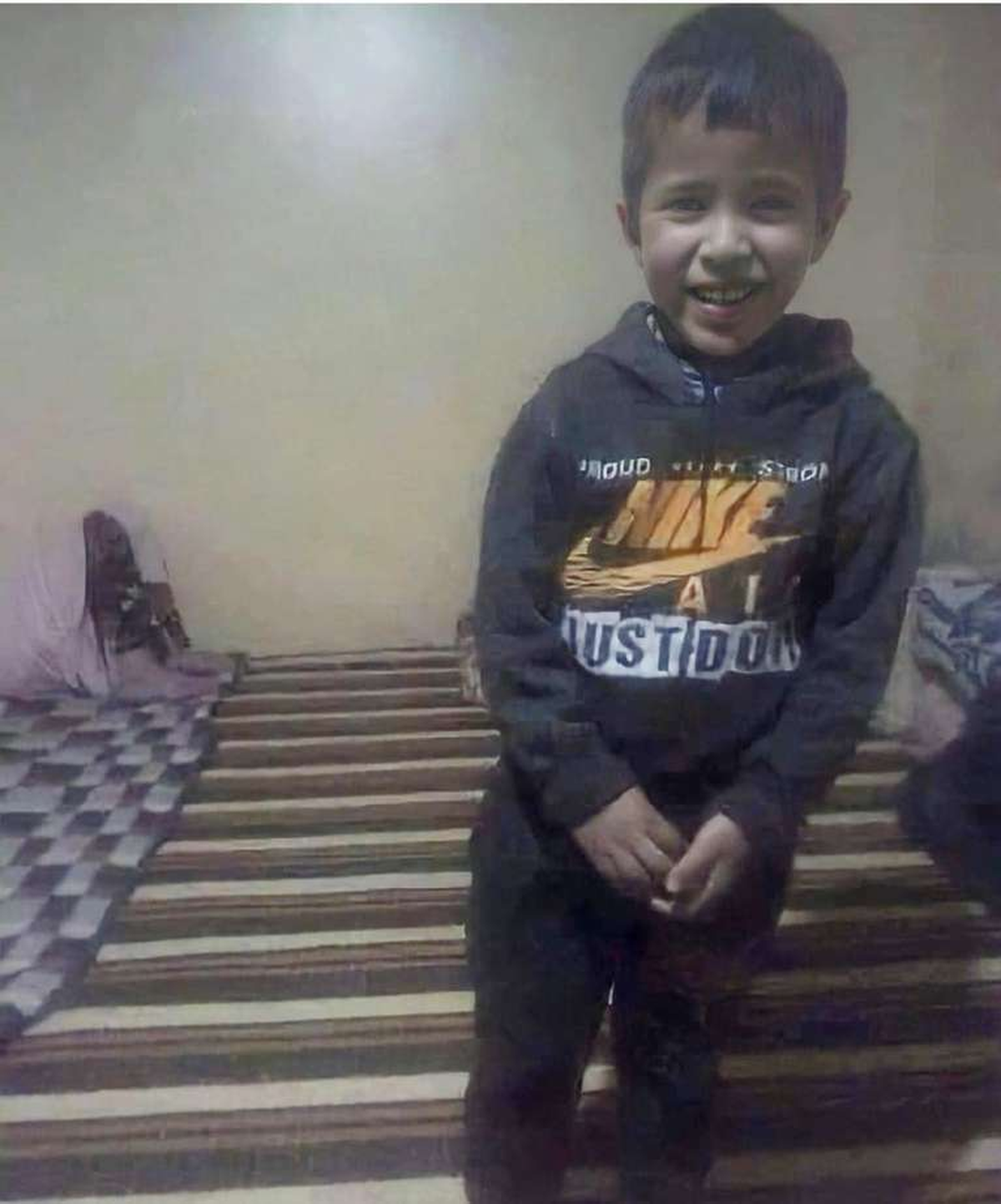 Ryan tiene 5 años y espera ser rescatado (Twitter)