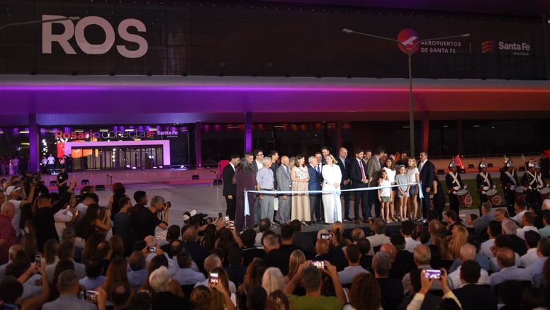 Inauguraron la nueva pista del Aeropuerto de Rosario con música en vivo y sorteos de pasajes