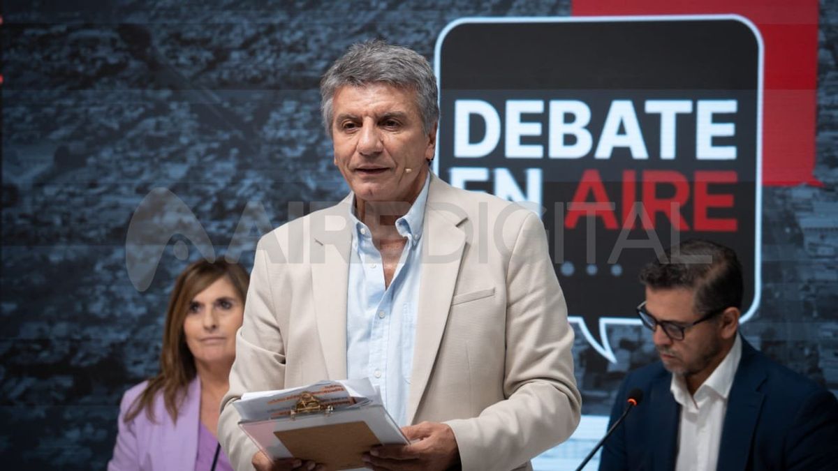 El debate sobre nocturnidad fue conducido por Luis Mino.