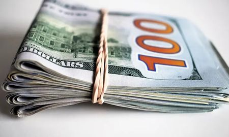 El Blue bajó a $140 y el dólar ahorro superó los $159. El Blue bajó a $140 y el dólar ahorro superó los $159.