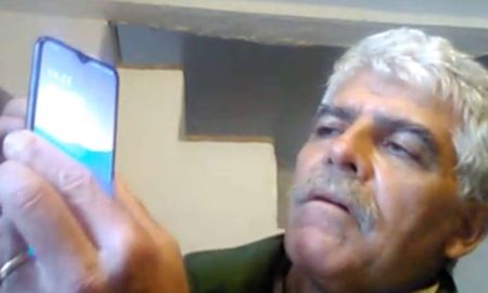 En una entrevista dio a conocer que todavía puede desbloquear su teléfono con el dedo amputado. En una entrevista dio a conocer que todavía puede desbloquear su teléfono con el dedo amputado.