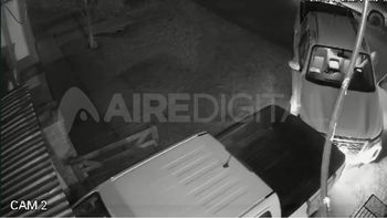 Video: dos ladrones robaron una camioneta y chocaron otra mientras escapaban en San Agustín