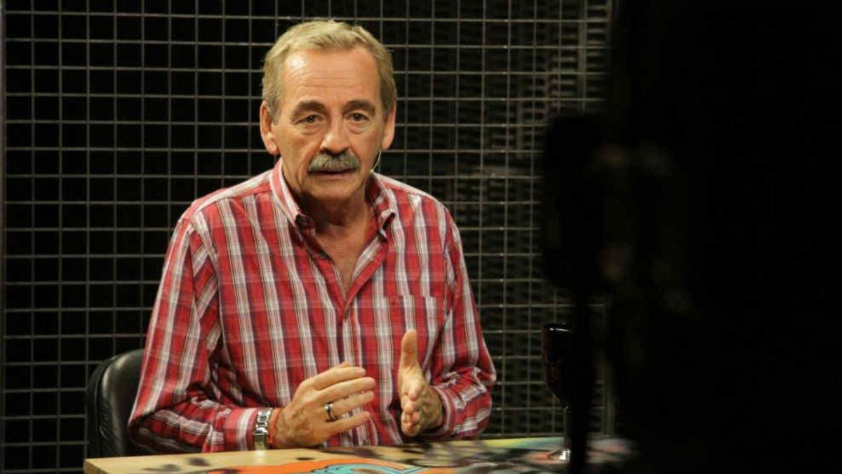 Roberto Schneider: el crítico teatral murió a los 74 años. Roberto Schneider: el crítico teatral murió a los 74 años.