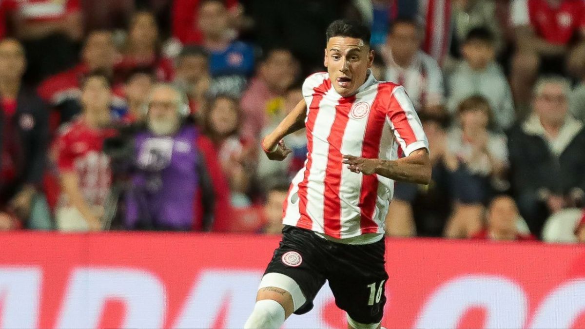 Mauricio Martínez regresó a Rosario Central mientras se define su futuro en el 2026.