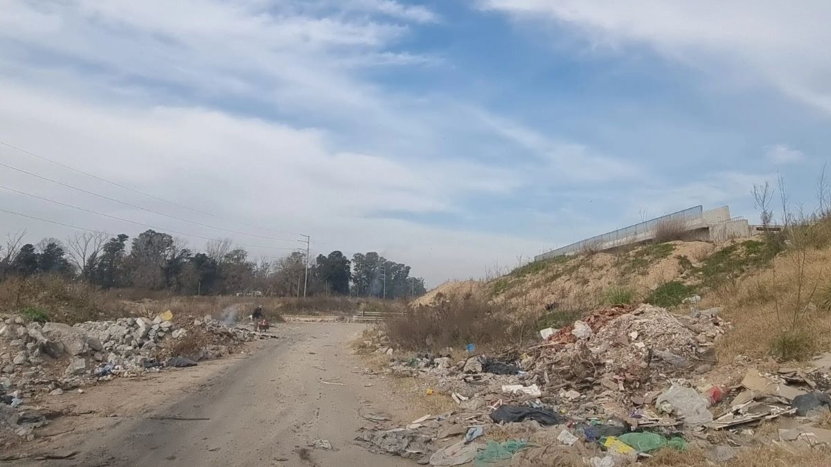 Asís está la Autopista Presidente Perón (zona Oeste, PBA). Asís está la Autopista Presidente Perón (zona Oeste, PBA).