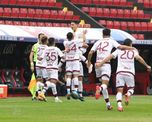 Colón perdió 4-1 con Lanús y registró su primera derrota en el Torneo de la Liga Profesional. Colón perdió 4-1 con Lanús y registró su primera derrota en el Torneo de la Liga Profesional.