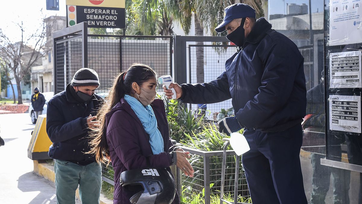 Medidas de prevenci&oacute;n y detecci&oacute;n de coronavirus en el Mercado de Rosario.&nbsp;